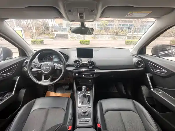 Audi Q2L 2020