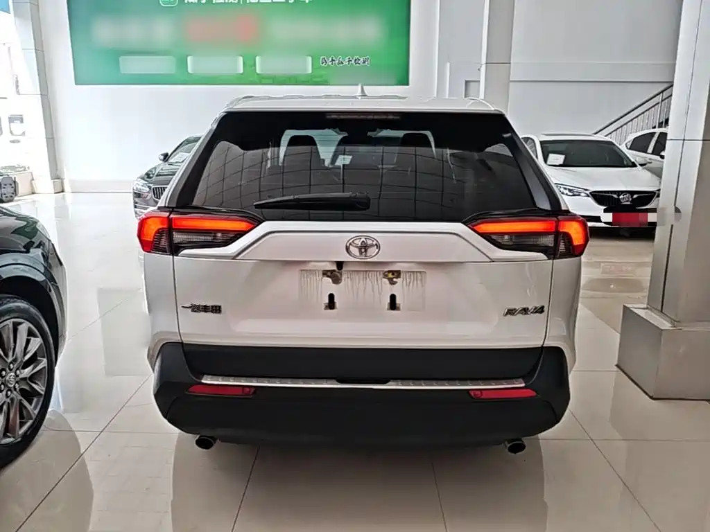 Toyota RAV4 2021