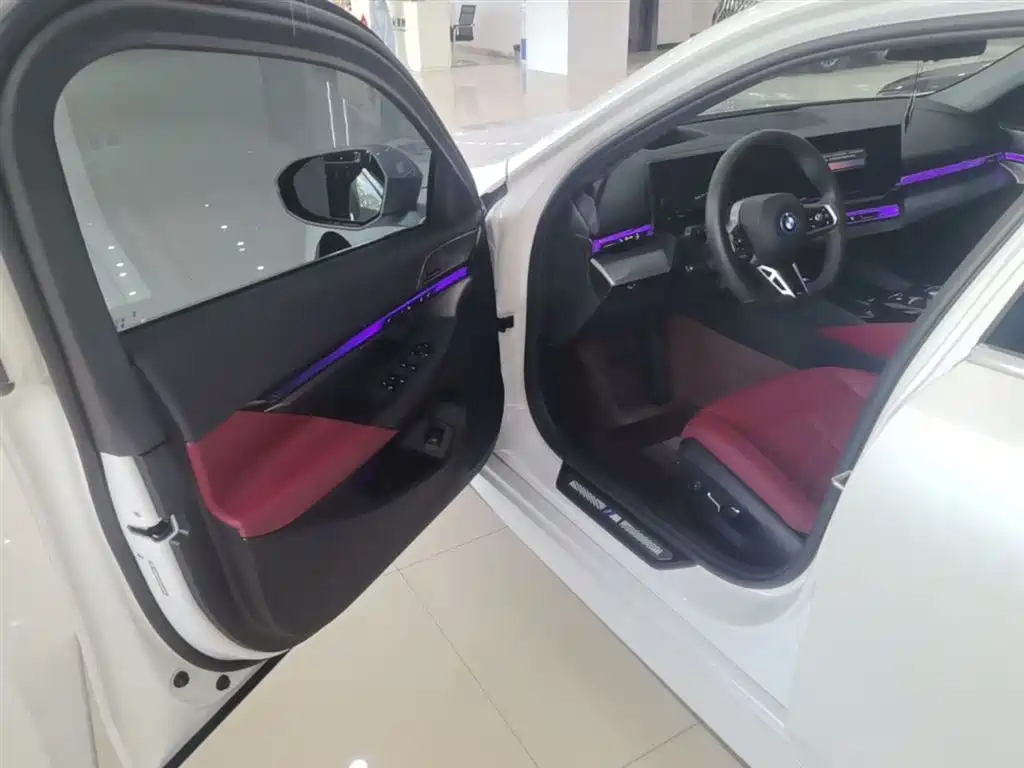 BMW i5 2025 — фото 16