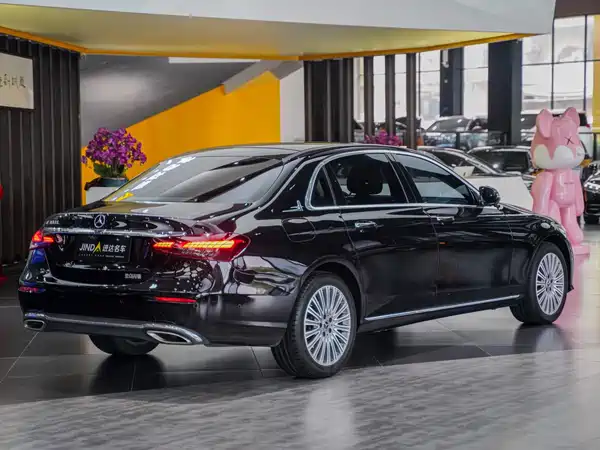 Mercedes-Benz E-Class 2023