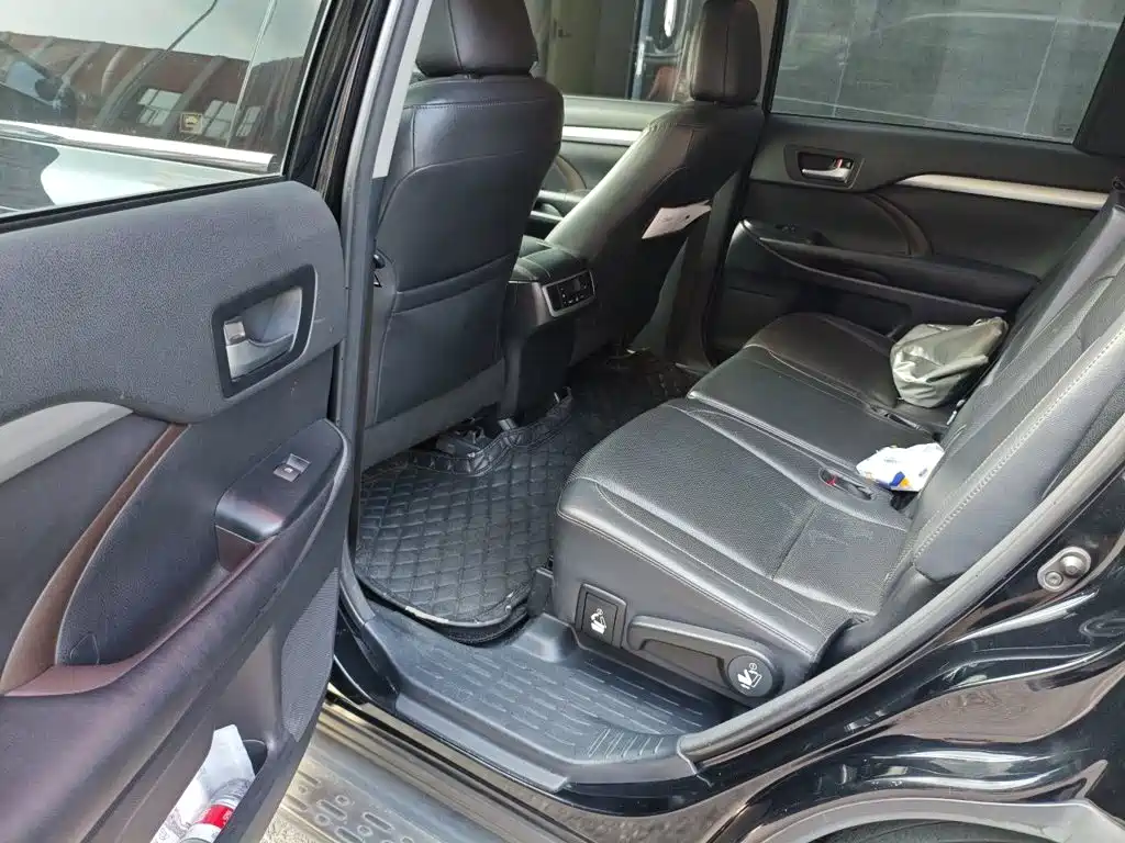 Toyota Highlander 2016 — фото 14