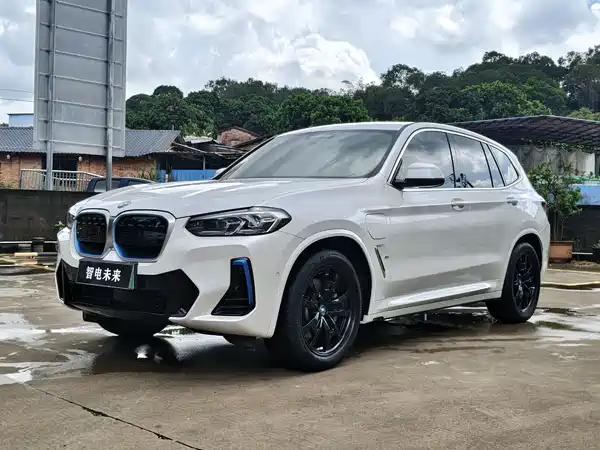 BMW iX3 2022