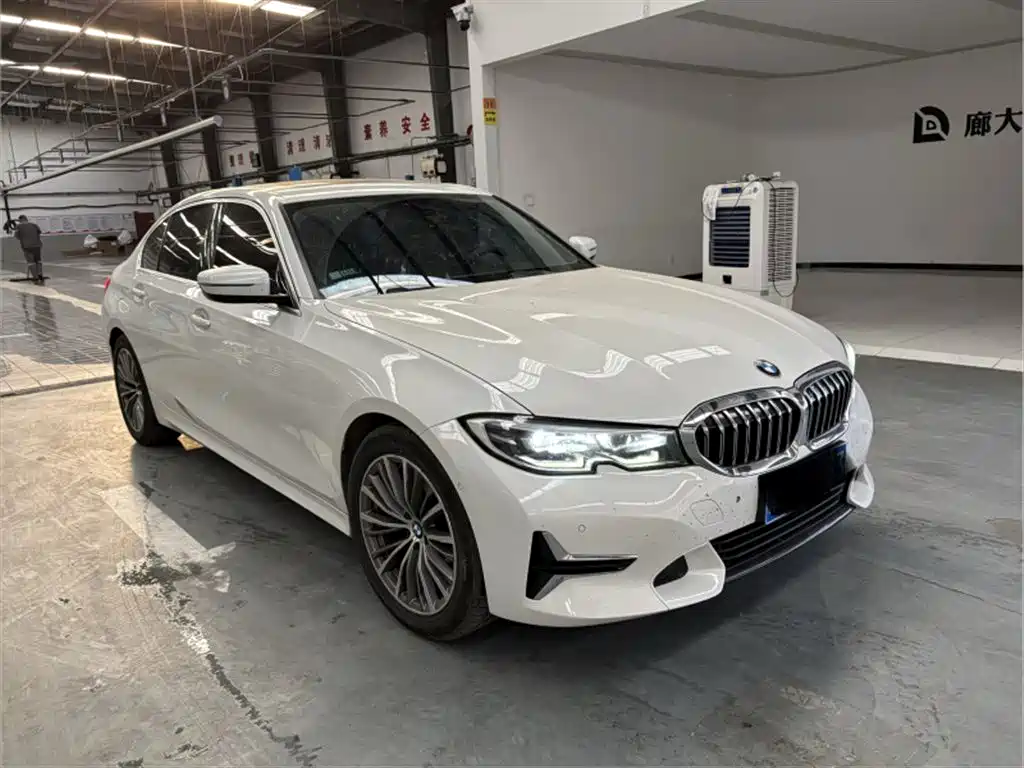 BMW 3 Series 2019 — фото 3