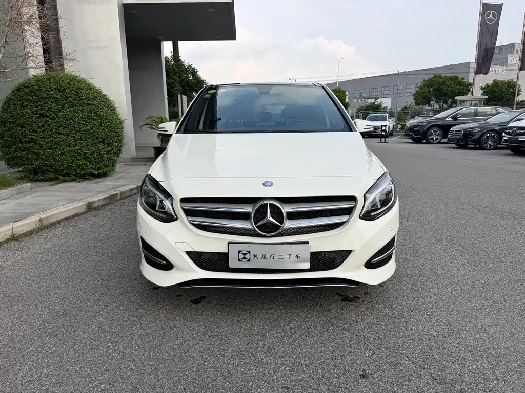 Mercedes-Benz B-Class 2016 — фото 2
