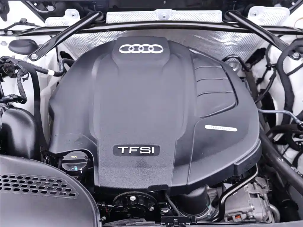 Audi Q5L 2020 — фото 24