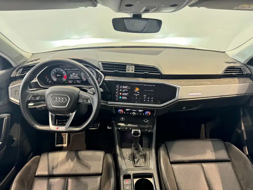 Audi Q3 Sportback 2023 — фото 11