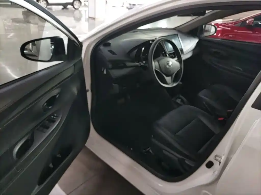 Toyota Vios 2018 — фото 16