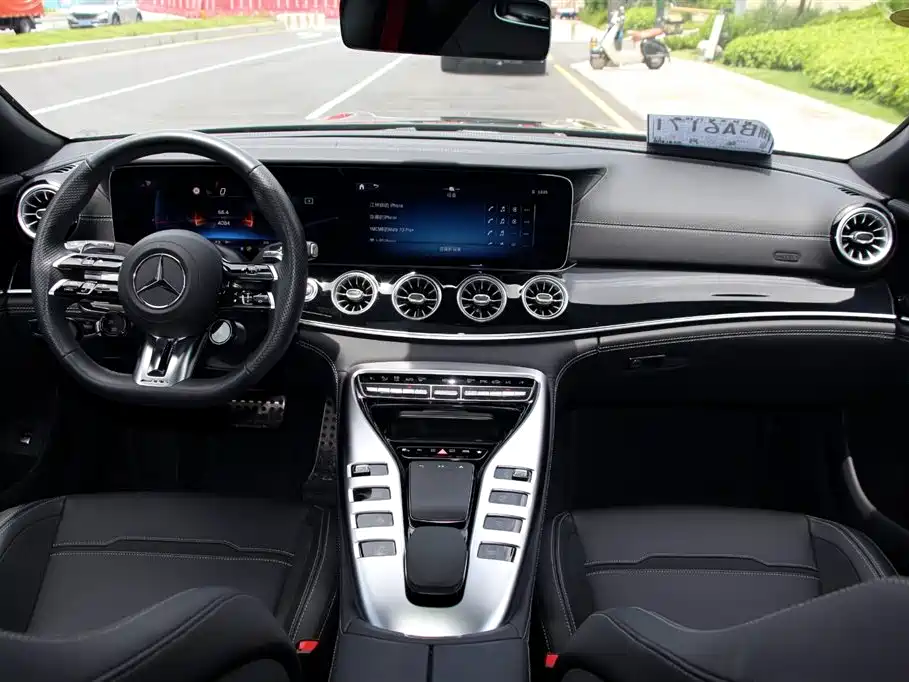 Mercedes-Benz AMG GT 2025 — фото 14