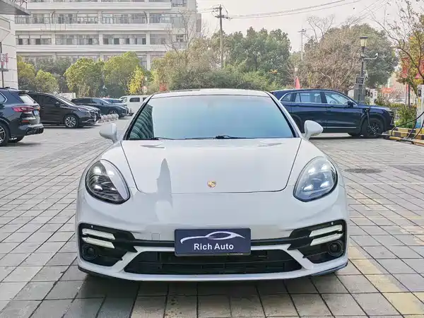 Porsche Panamera 2013