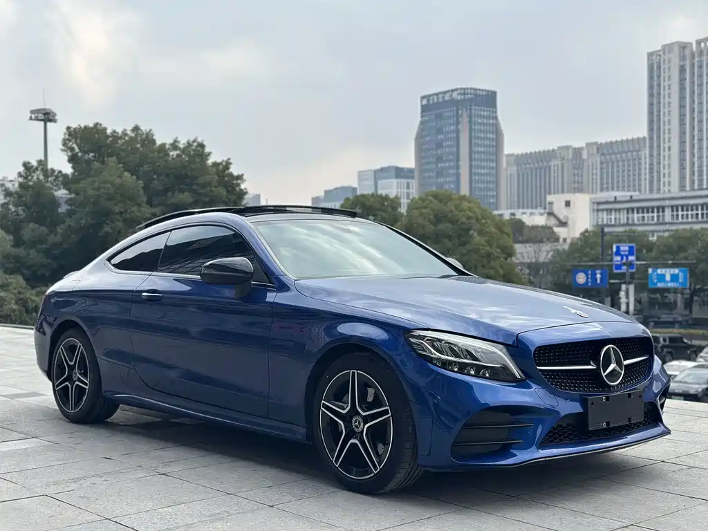 Mercedes-Benz C-Class 2023 — фото 3