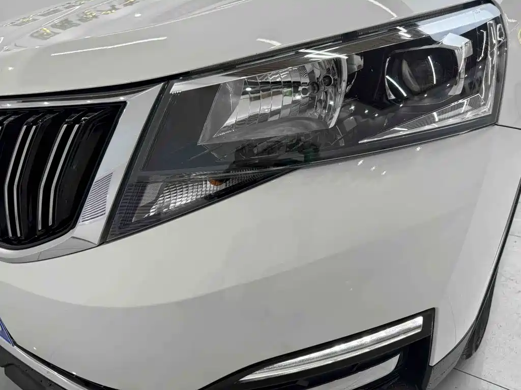 Skoda Kamiq 2021 — фото 10
