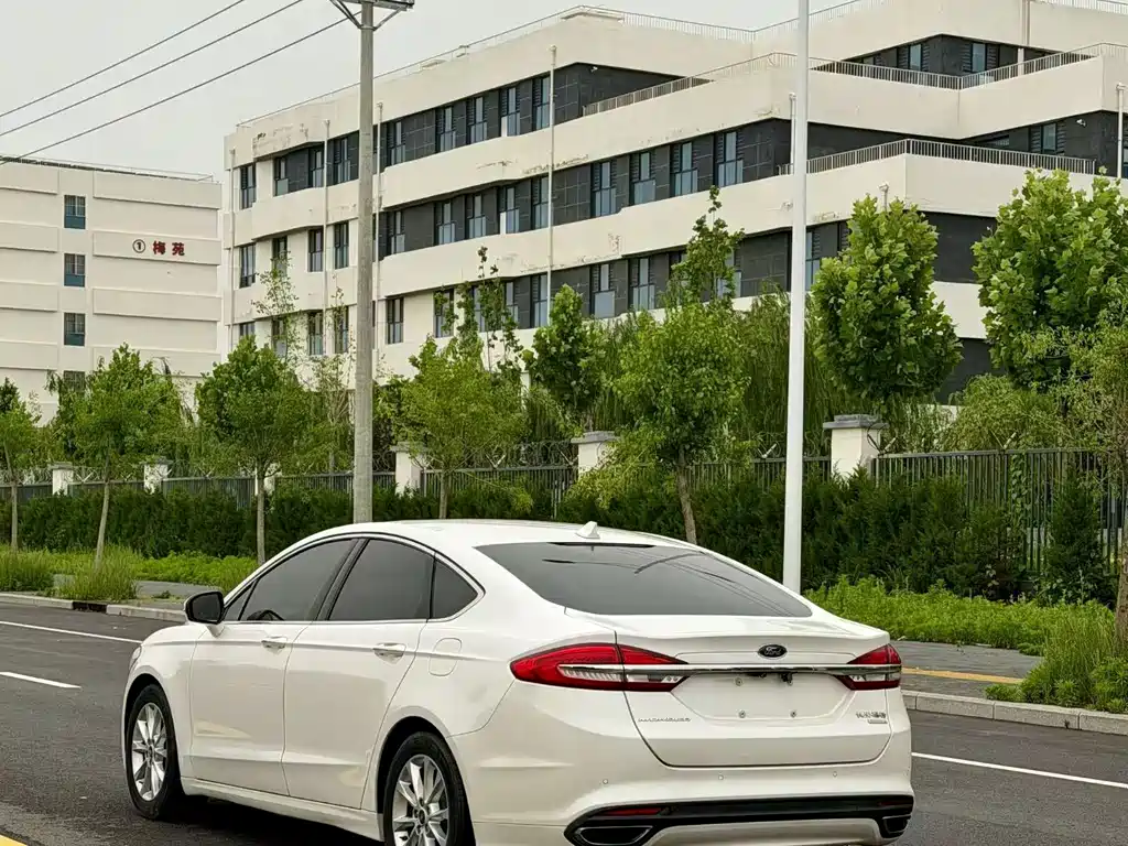 Ford Mondeo 2017 — фото 6