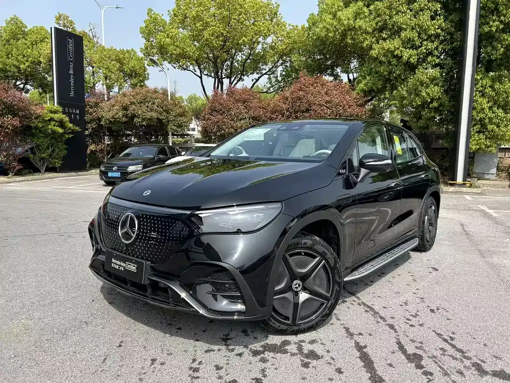 Mercedes-Benz EQE SUV 2026 — фото 1