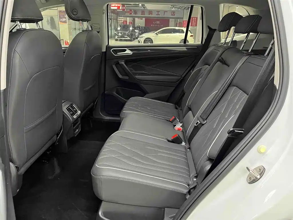 Volkswagen Tiguan L 2022 — фото 14