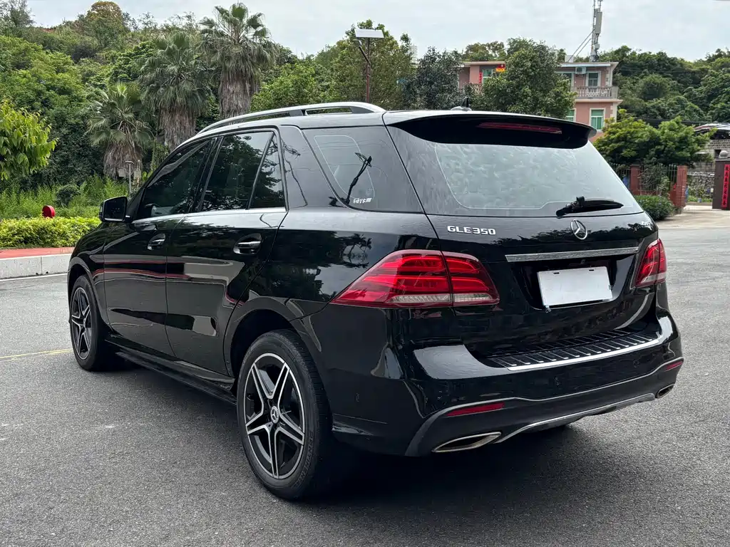 Mercedes-Benz GLE 2016 — фото 15