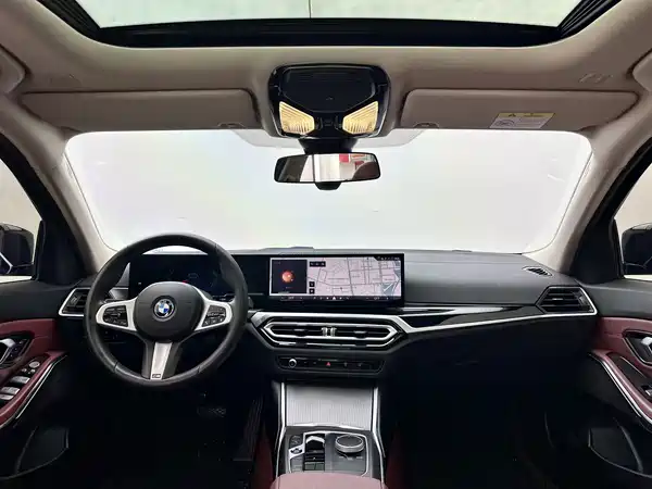 BMW i3 2024