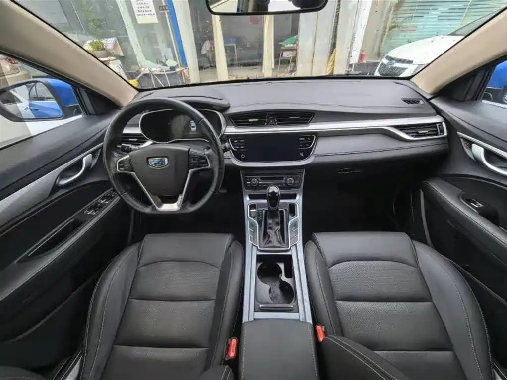 Geely Emgrand 2018