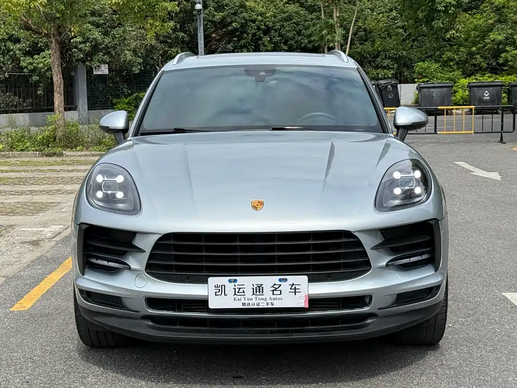 Porsche Macan 2021 — фото 1