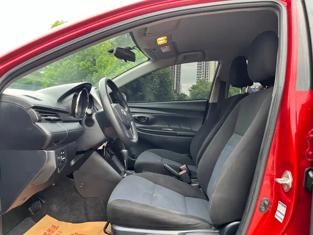 Toyota Yaris L 2019