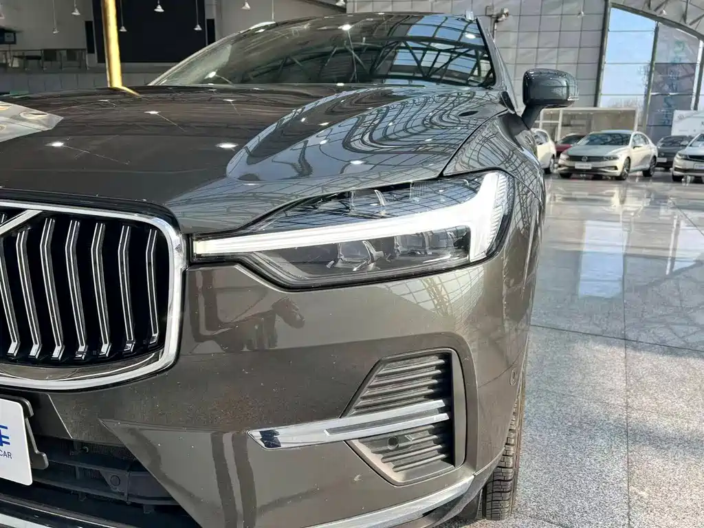 Volvo XC60 PHEV 2022 — фото 18