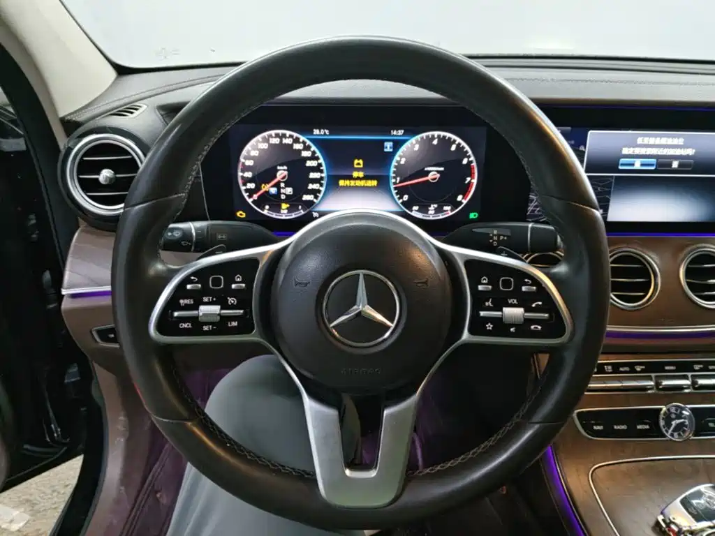 Mercedes-Benz E-Class 2019 — фото 11