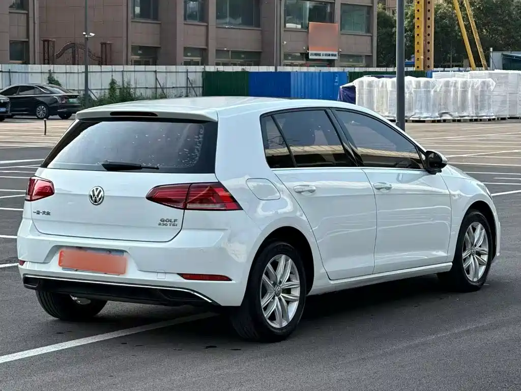Volkswagen Golf 2018 — фото 8
