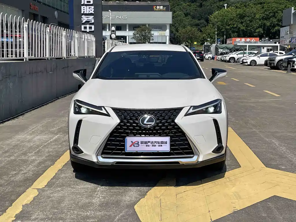 Lexus UX 2023 — фото 2