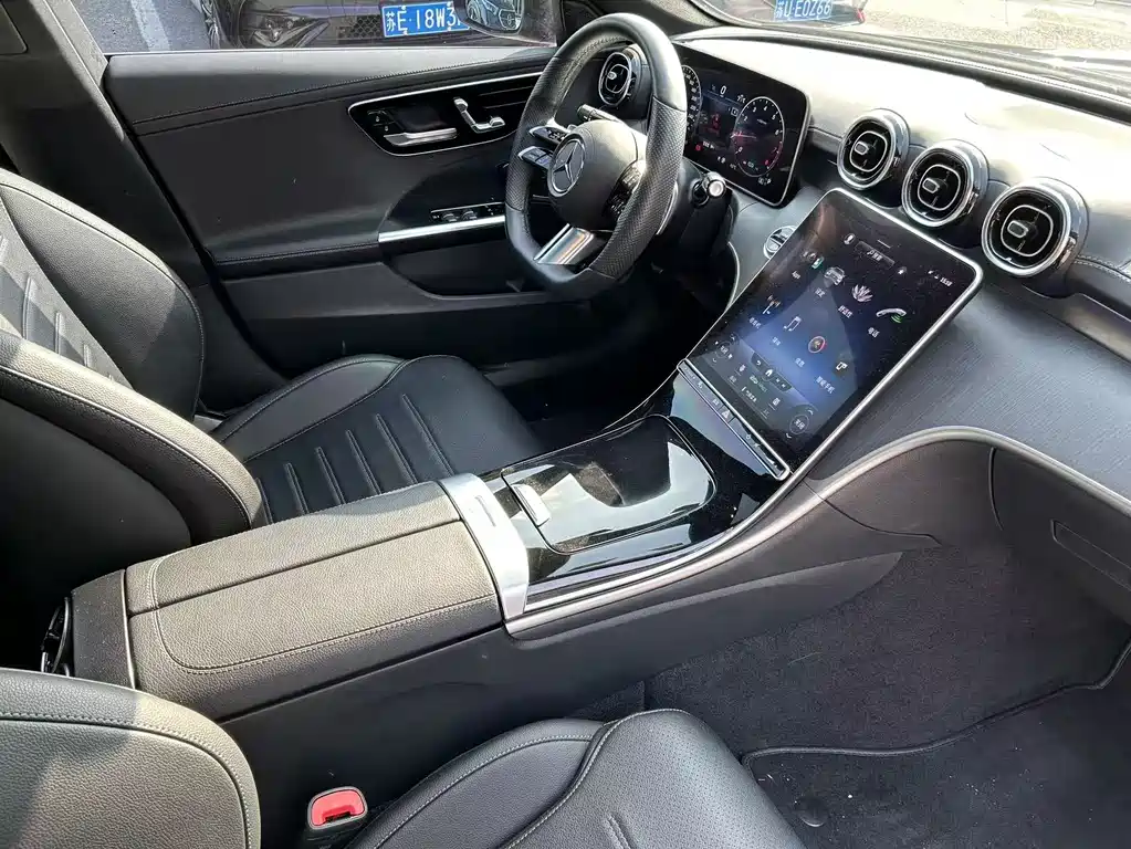 Mercedes-Benz C-Class 2023 — фото 14