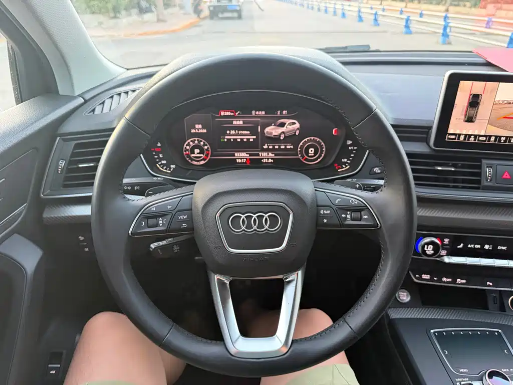 Audi Q5L 2019 — фото 13