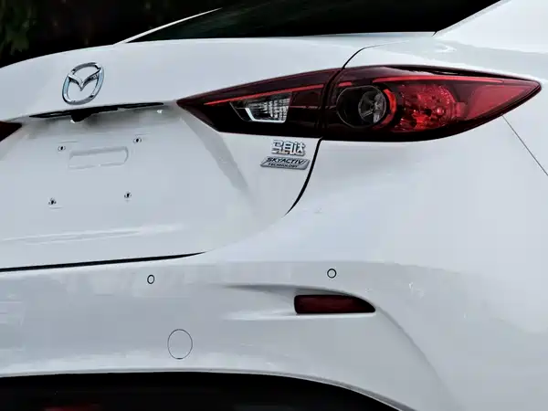 Mazda 3 Axela 2016
