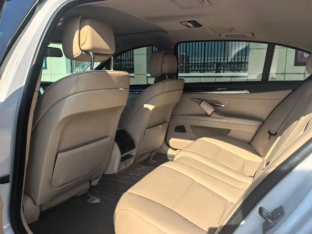 BMW 5 Series 2012
