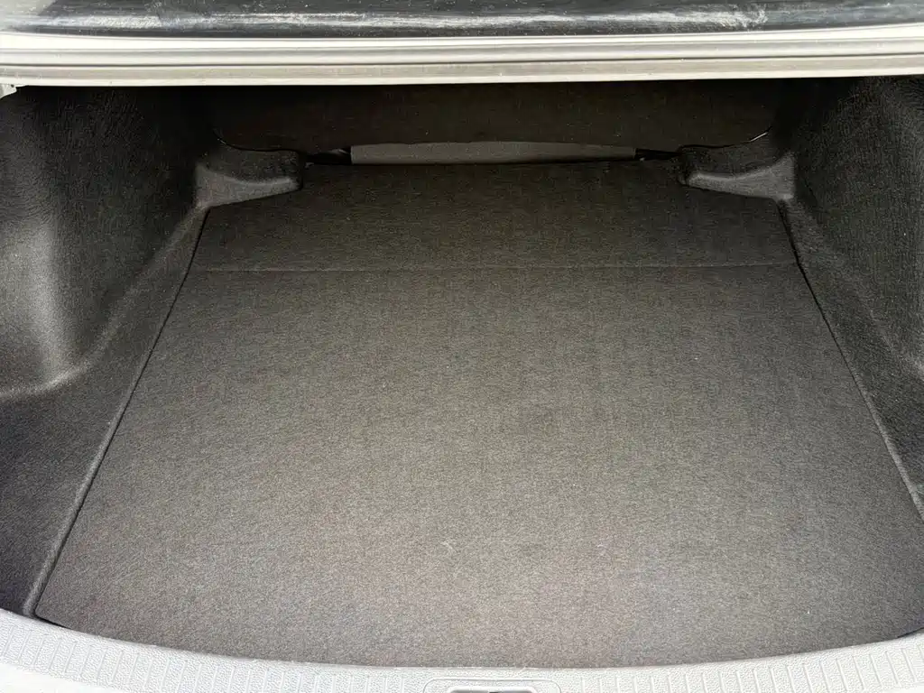 Toyota Corolla 2023 — фото 16