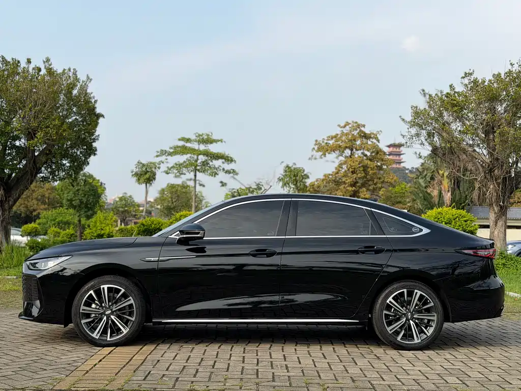 Chery Arrizo 8 PRO 2025 — фото 17