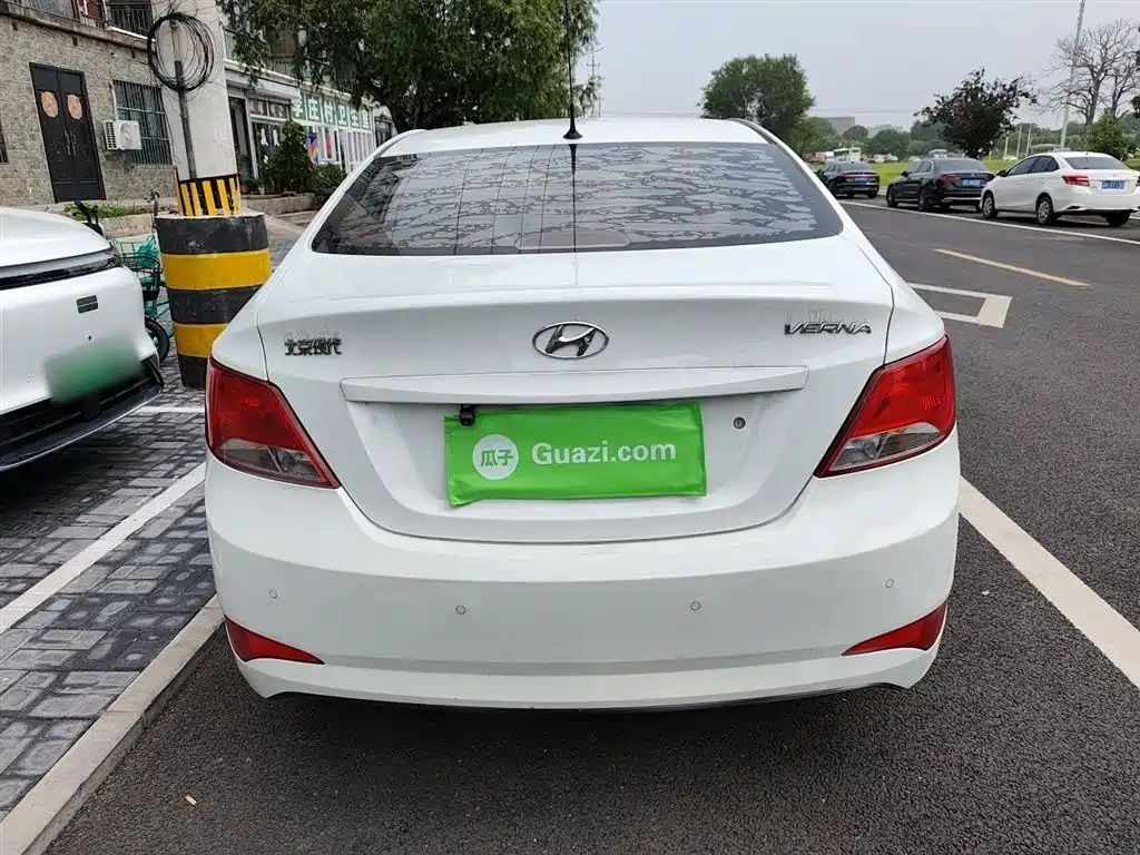 Hyundai Verna 2016