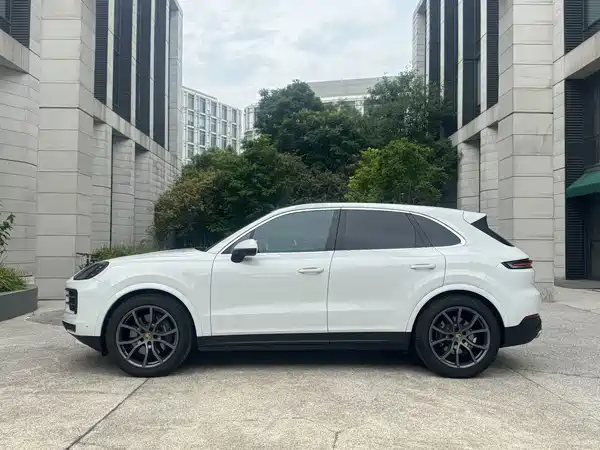 Porsche Cayenne 2024