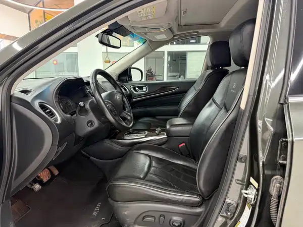 Infiniti JX 2013