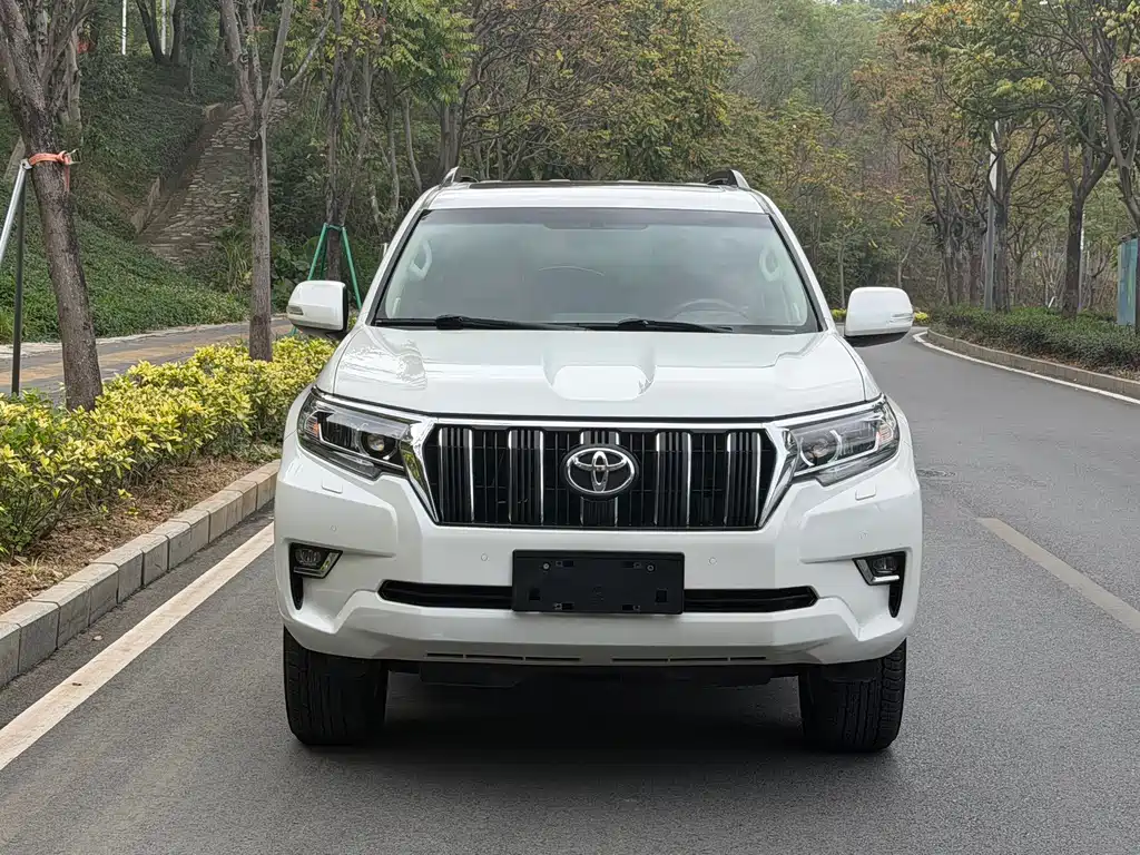 Toyota Prado 2018 — фото 1