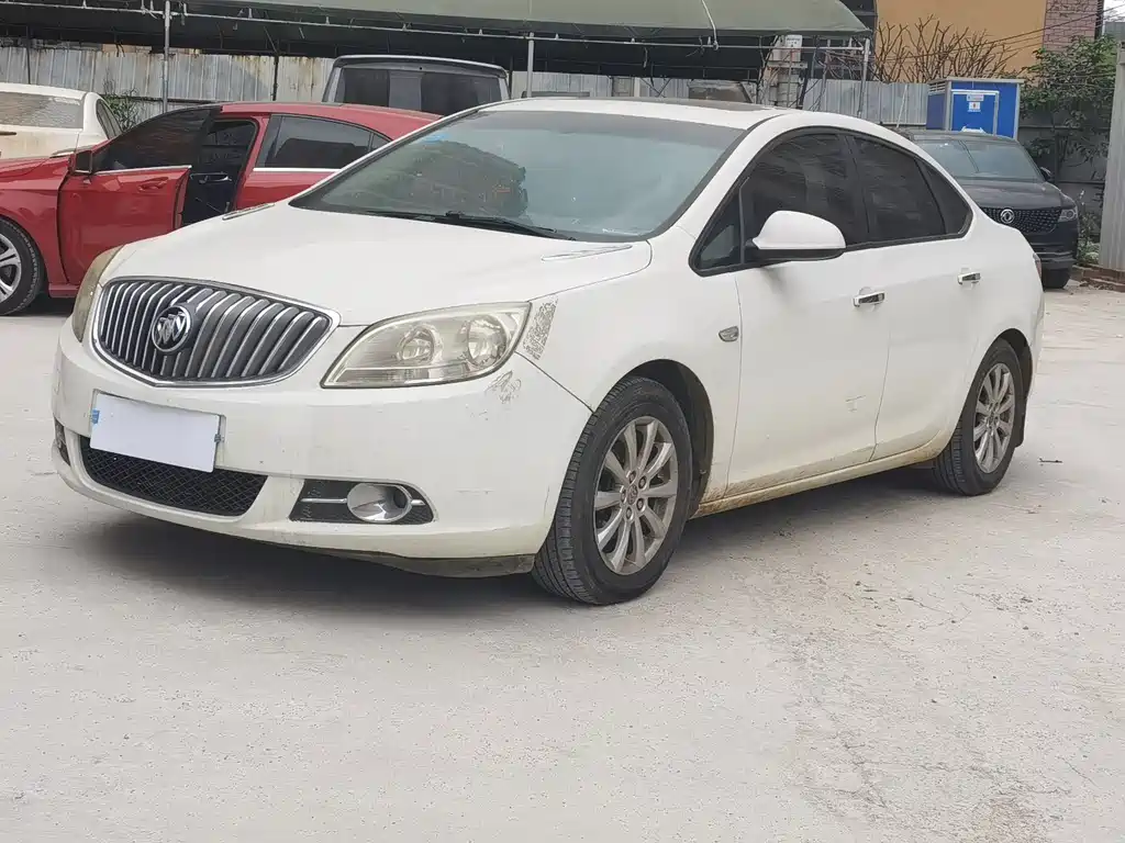 Buick Excelle 2014 — фото 1