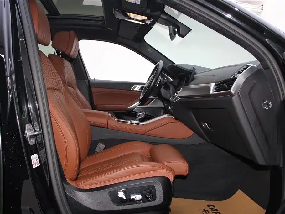 BMW X6 2023 — фото 18