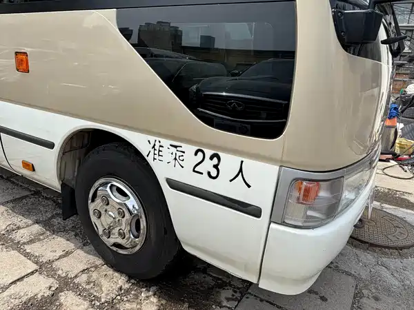 Toyota Coaster 2011