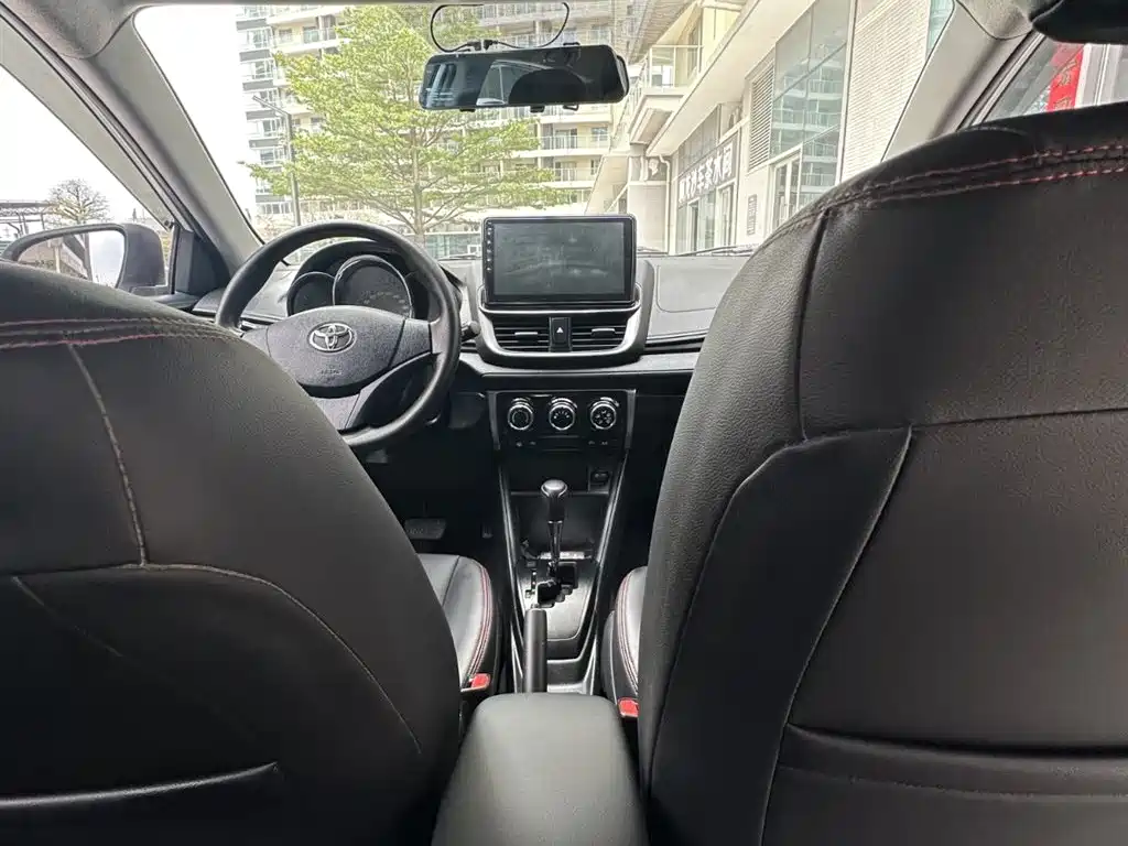 Toyota Yaris L 2021 — фото 19