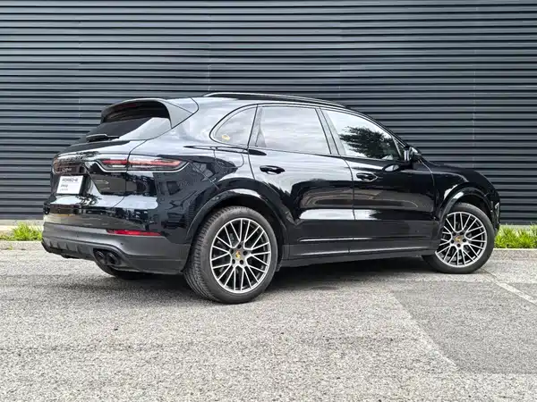 Porsche Cayenne 2023