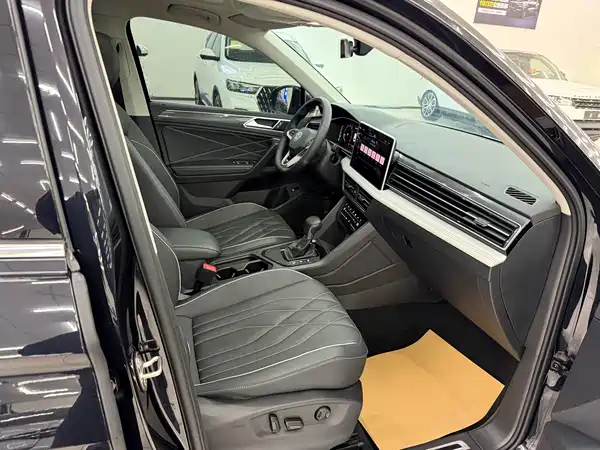 Volkswagen Tiguan L 2024