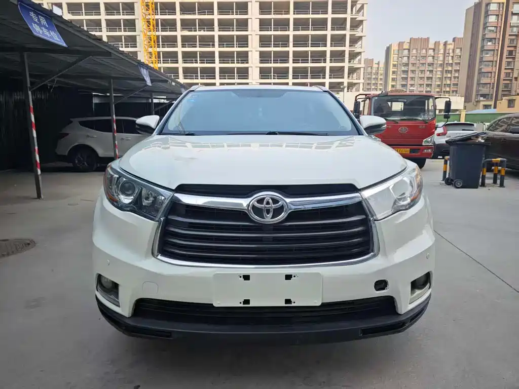 Toyota Highlander 2015 — фото 2