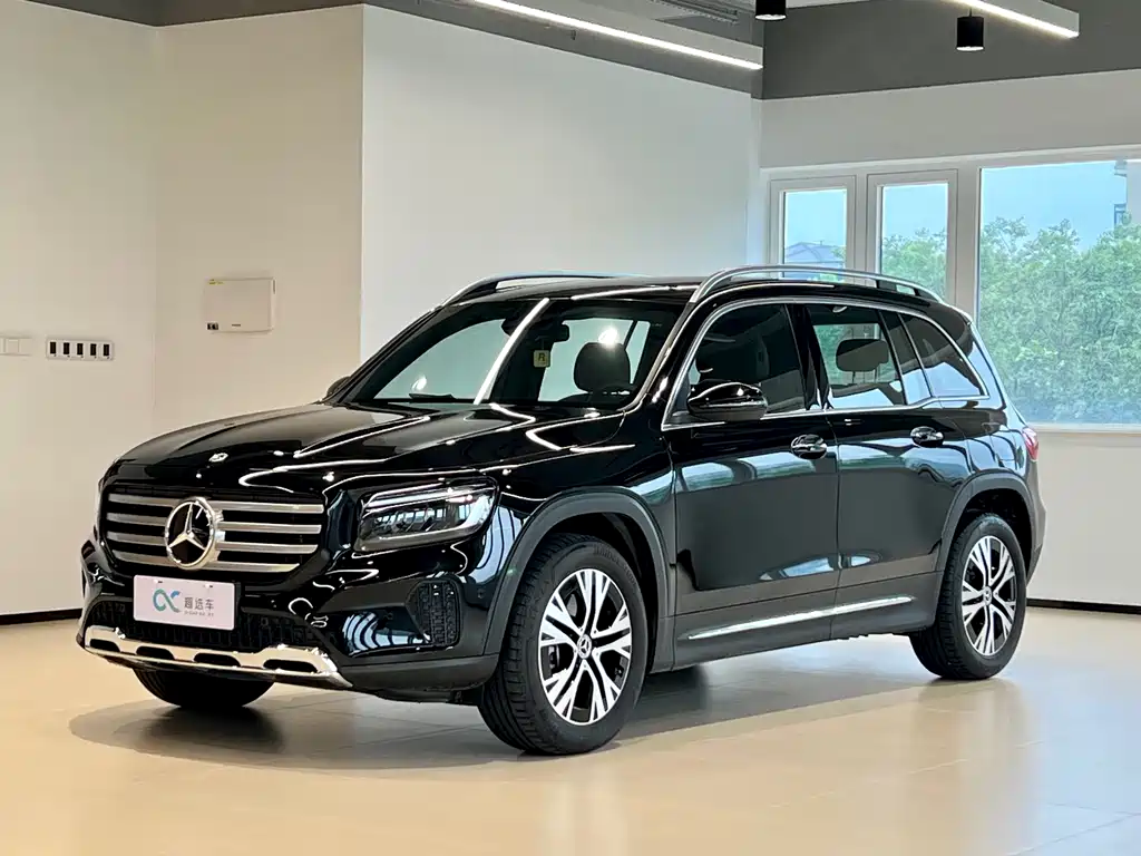 Mercedes-Benz GLB 2024 — фото 1