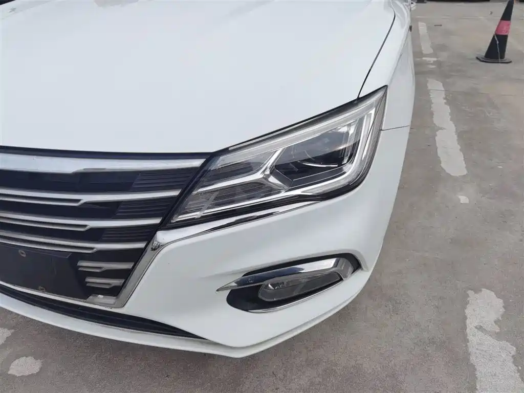 Roewe i5 2019 — фото 18