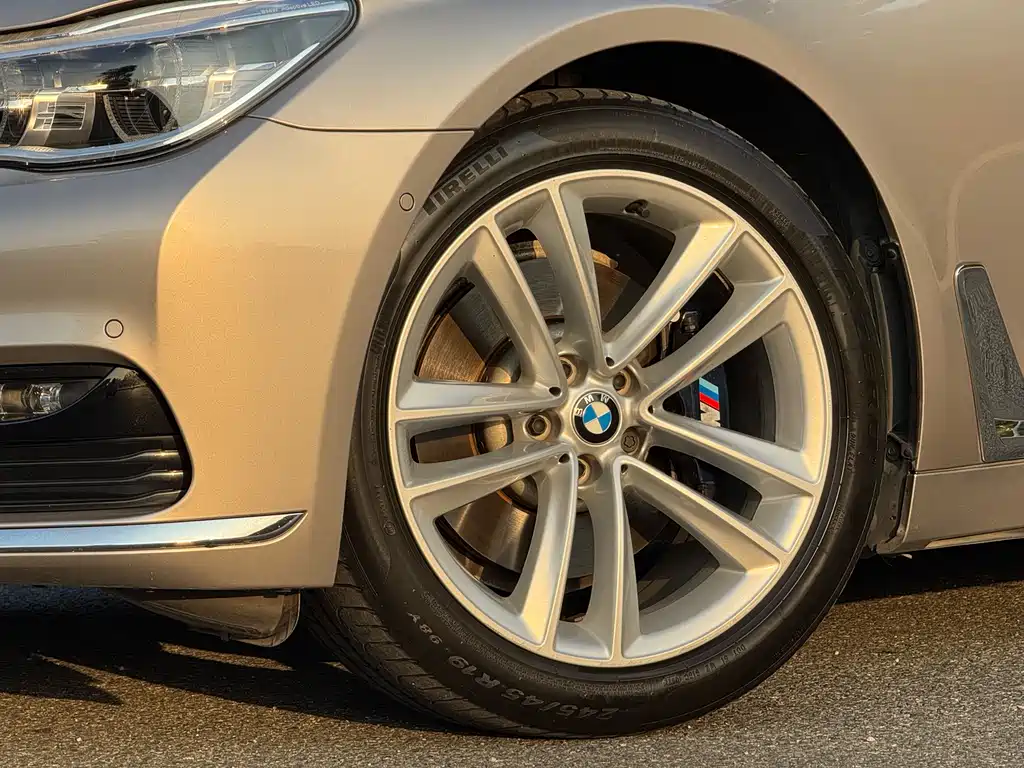 BMW 7 Series 2018 — фото 5