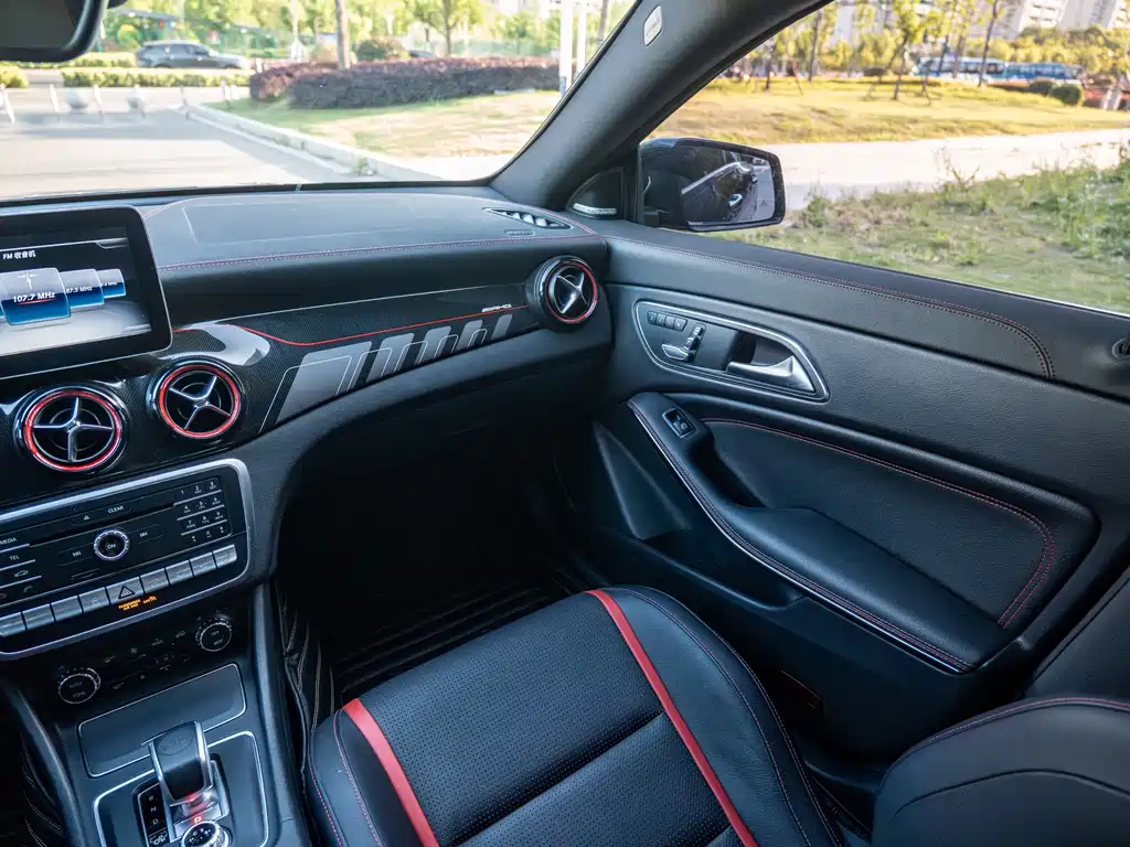 Mercedes-Benz CLA AMG 2019 — фото 12