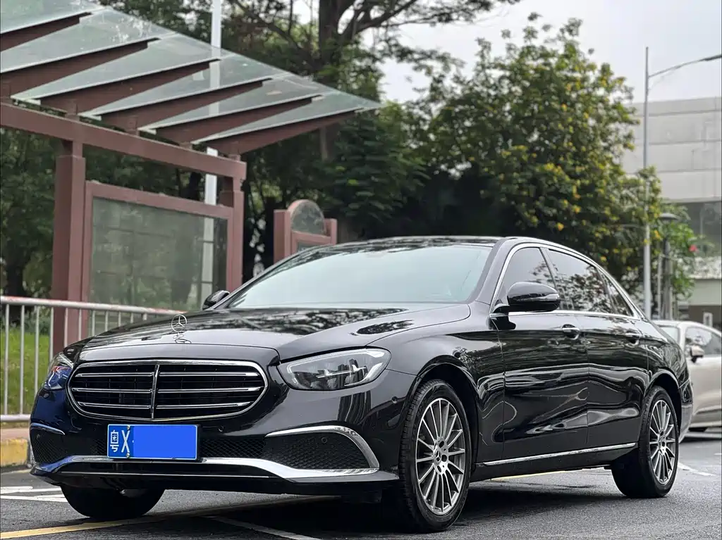 Mercedes-Benz E-Class 2022 — фото 1