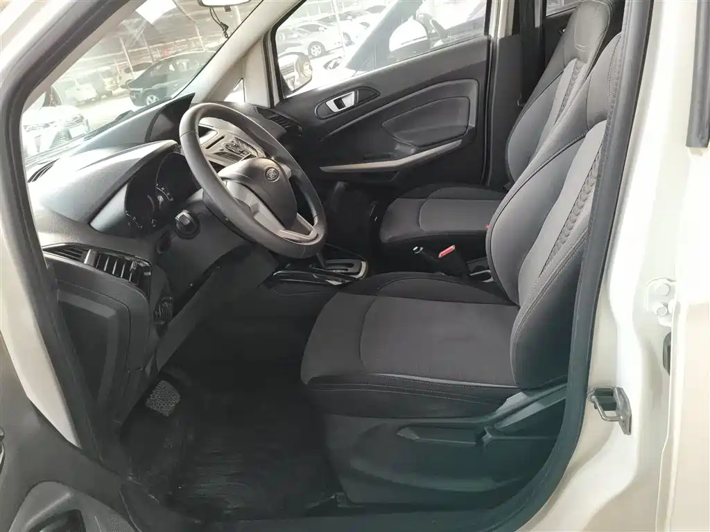 Ford Ecosport 2016 — фото 15